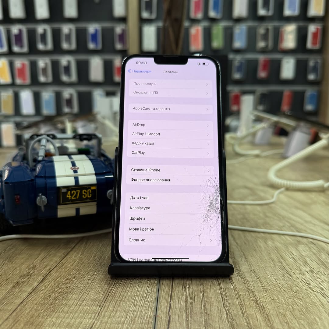 Диагностика дисплея iPhone 13 Pro Max перед заменой стекла