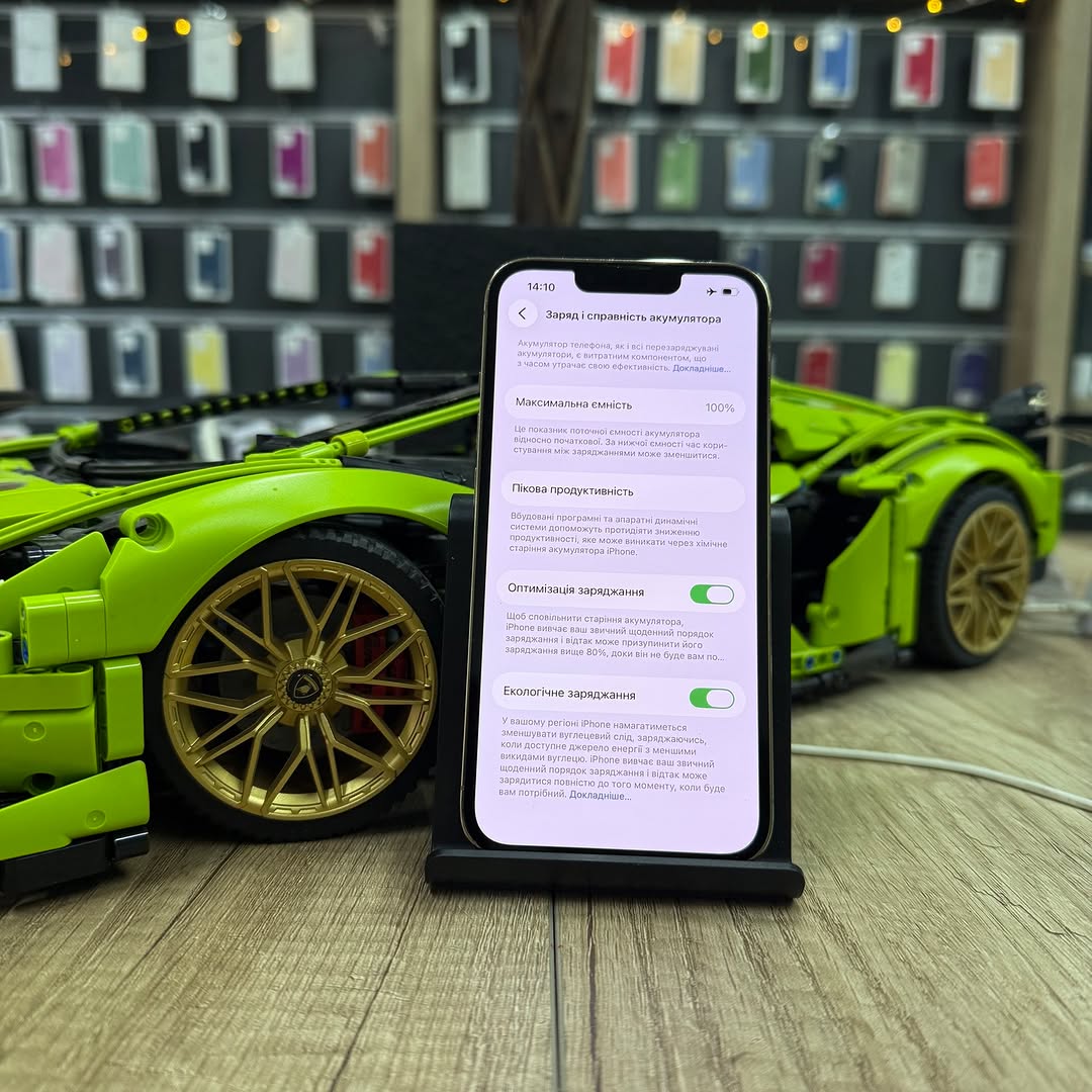 Экран iPhone 13 Pro после переклейки стекла