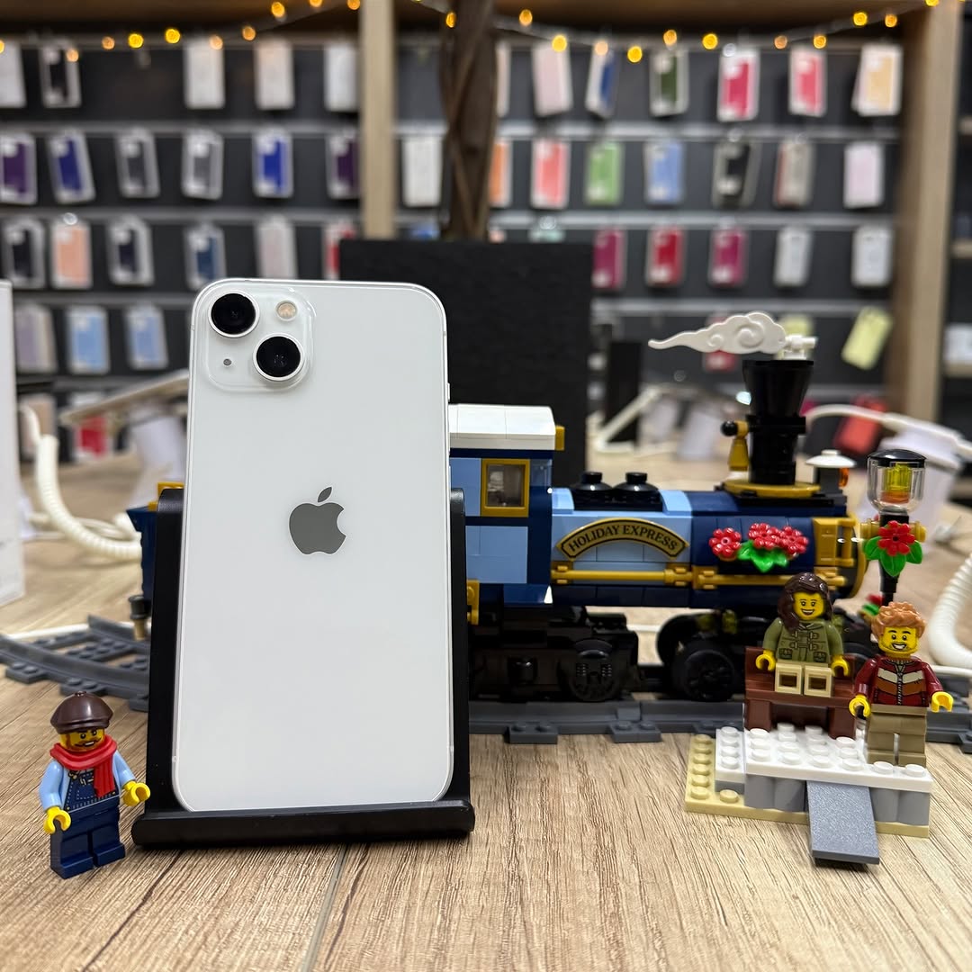 iPhone 13 после замены заднего стекла
