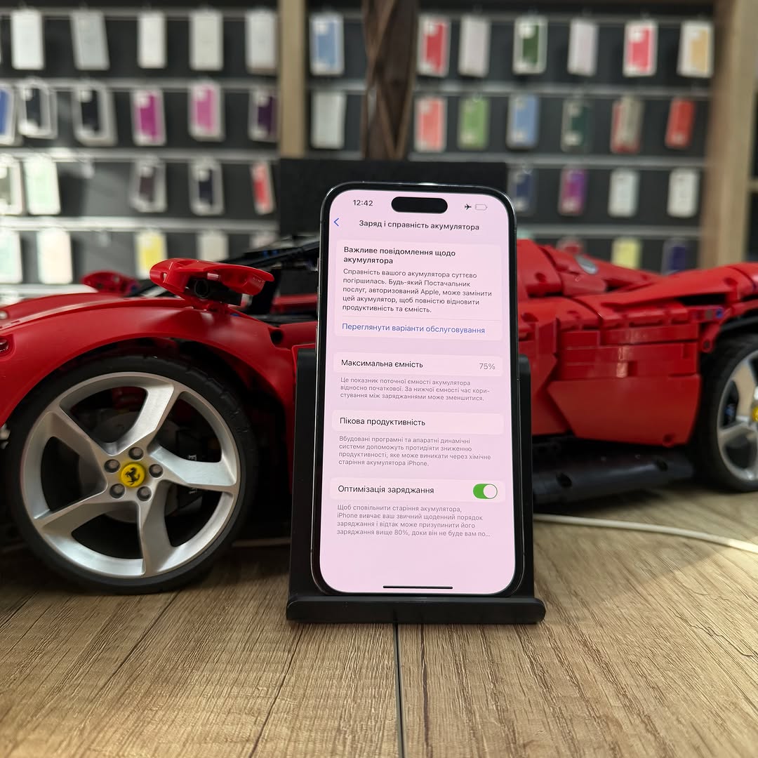 Разборка iPhone 14 Pro для замены аккумулятора